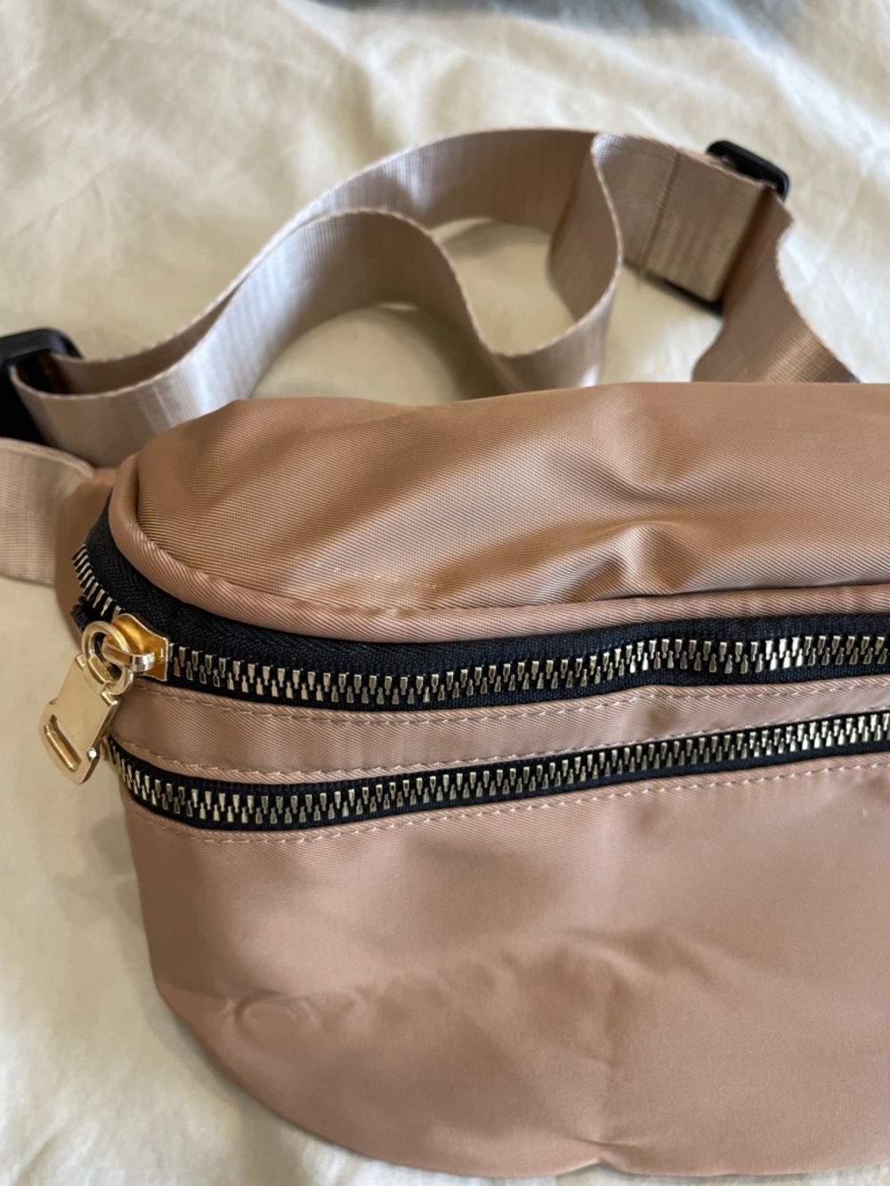 Quilted White and Tan Belt Bagdad - Women's Waist Crossbody Duo - Picture 5 of 10